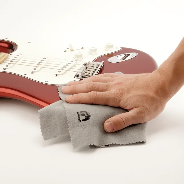 d-addario-pre-treated-polish-cloth-vorbehandeltes-poliertuch-f-r-gitarre-instrum image 1