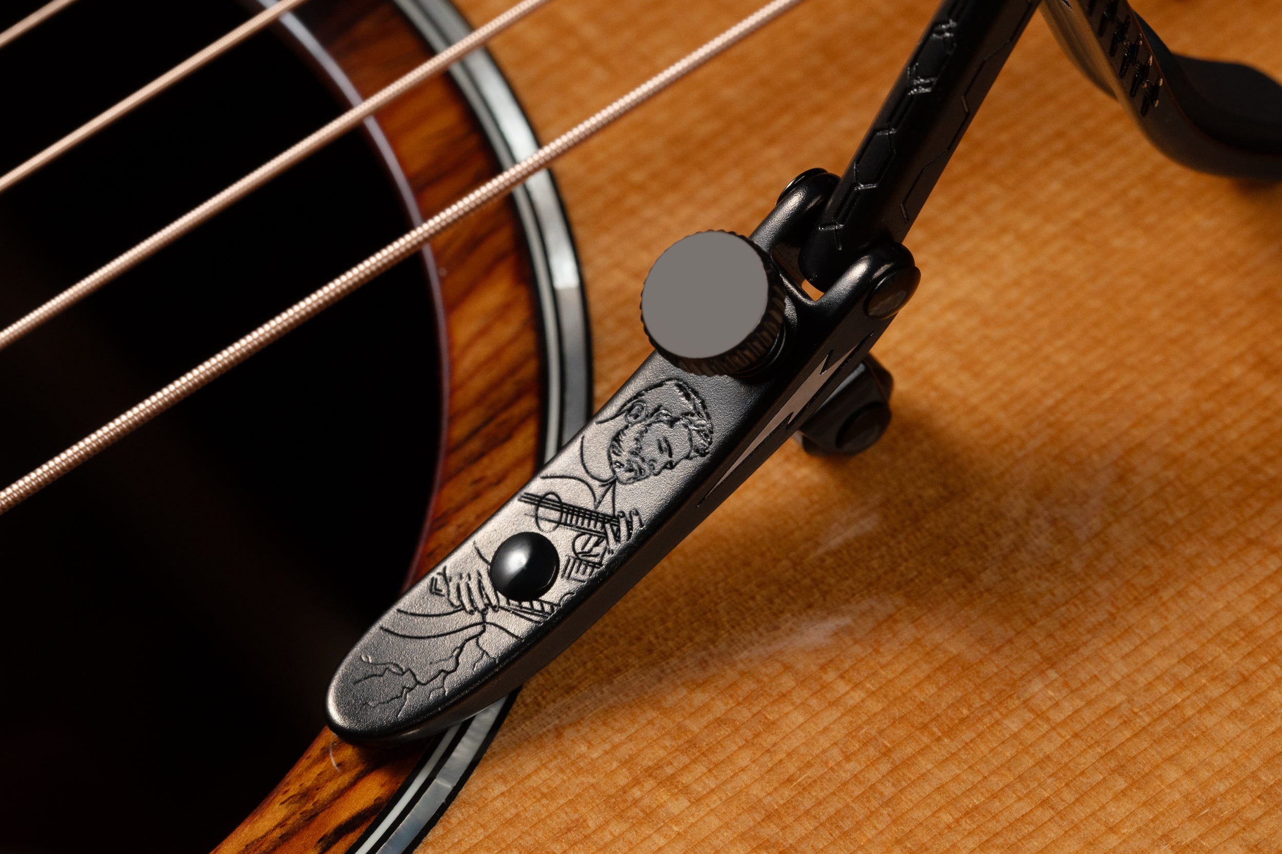 shubb-pathfinder-luca-stricagnoli-black-thunder-steel-string-kapodaster image 7