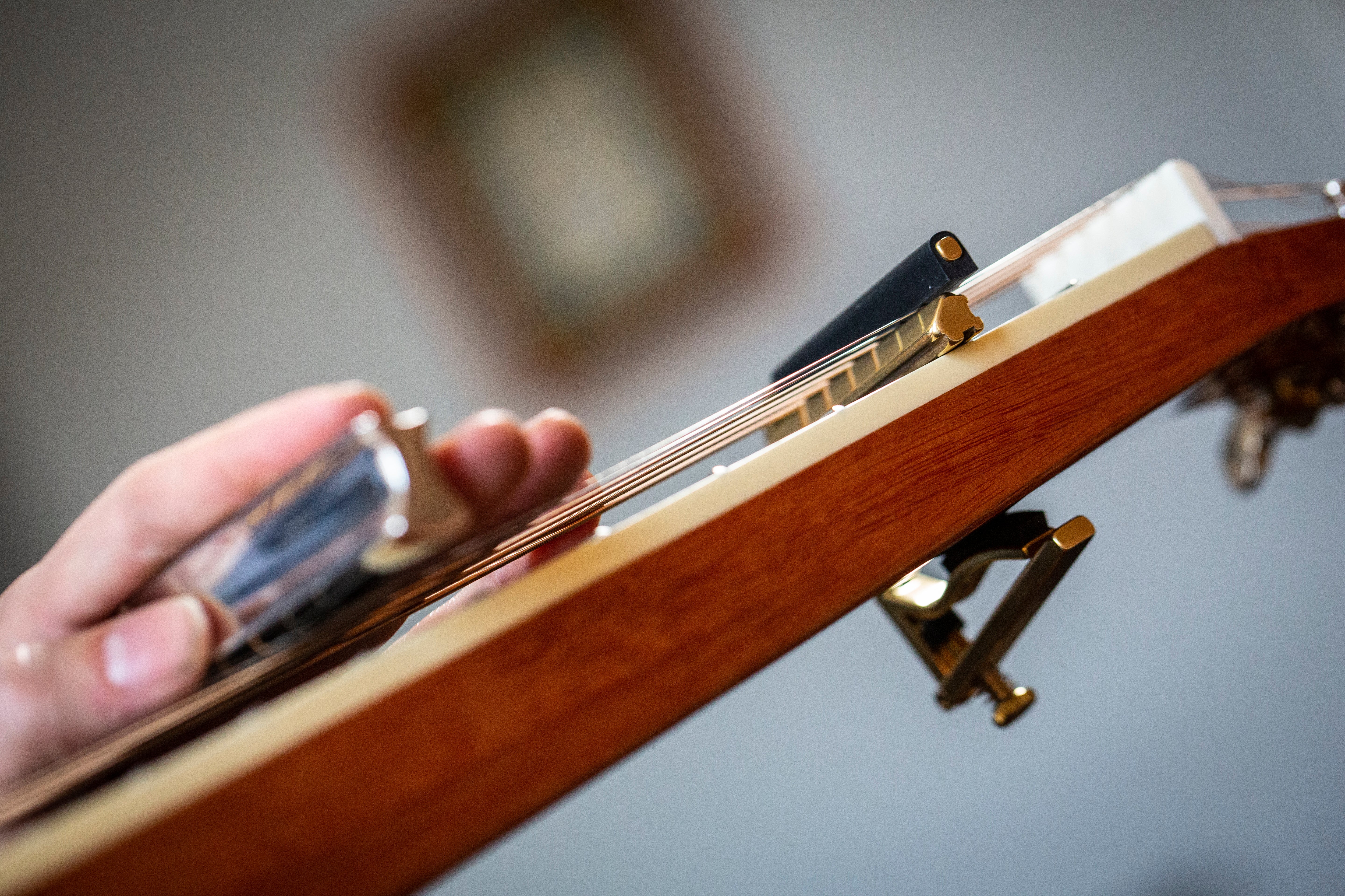 shubb-original-dobro-capo-messing-f-r-resophonic-gitarre image 3
