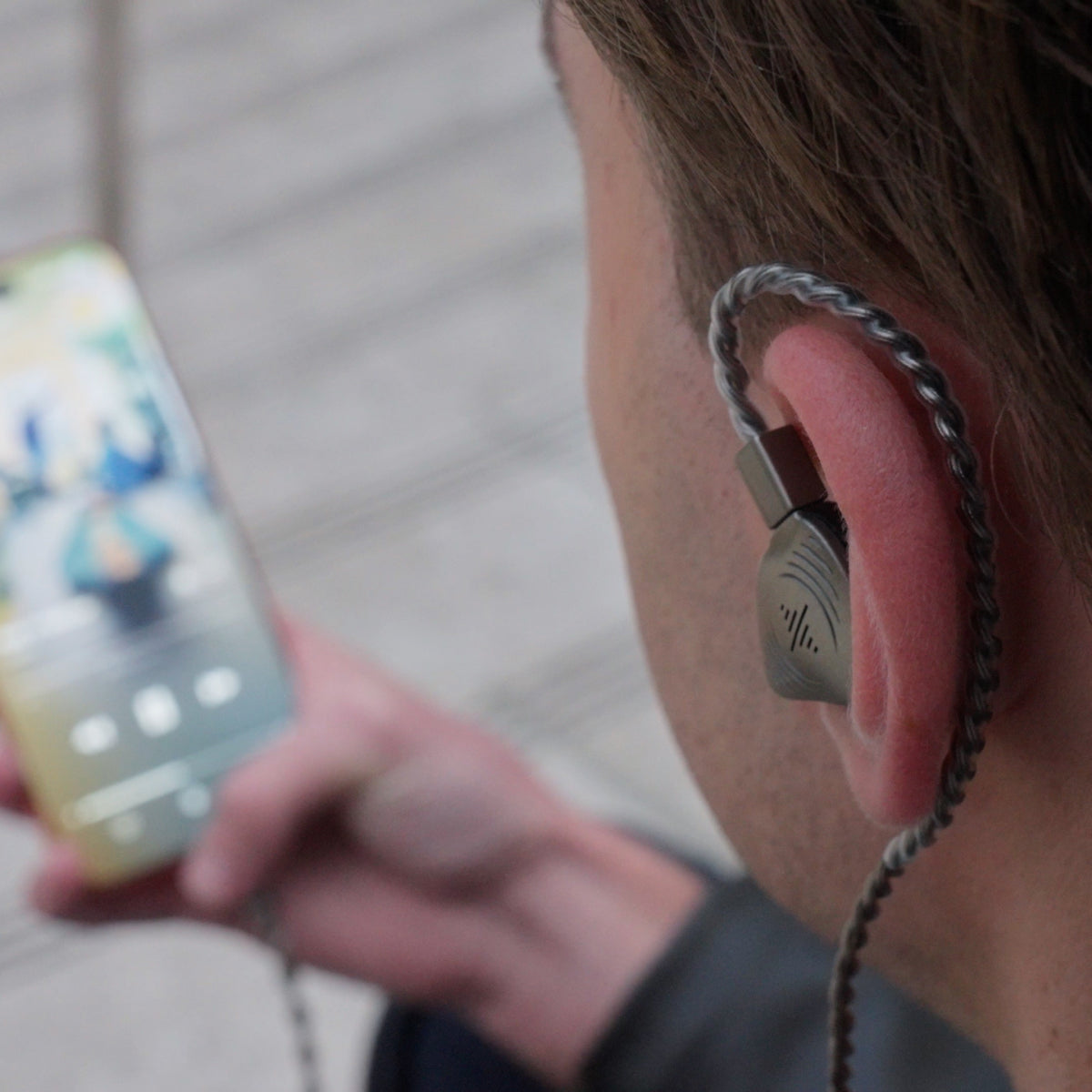 soundbrenner-wave-pro-hi-fi-usb-c-connector image 5